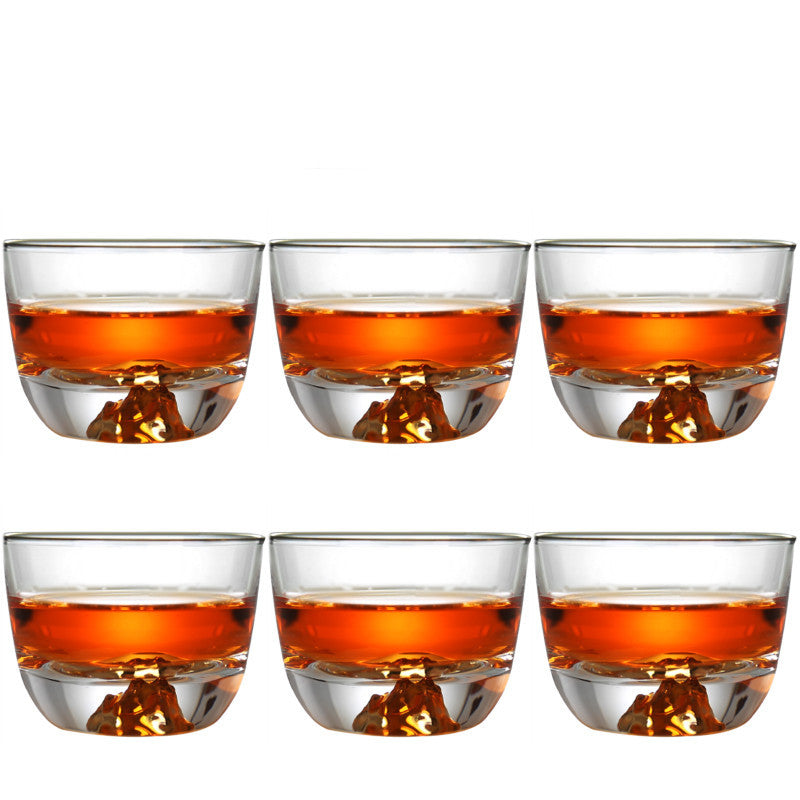 A Stylish And Simple Gold Painted Glass Teacup For Domestic Use